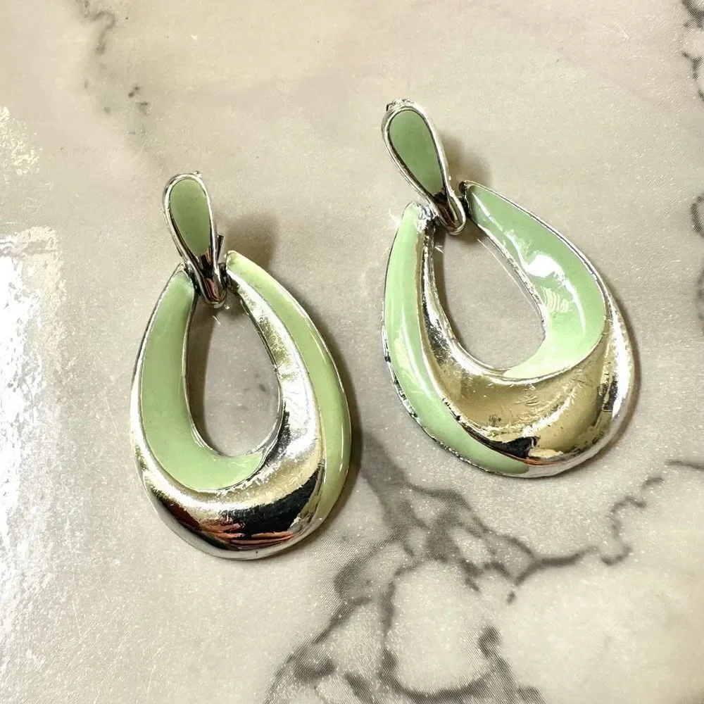 Silver and green teardrop earrings silver tone